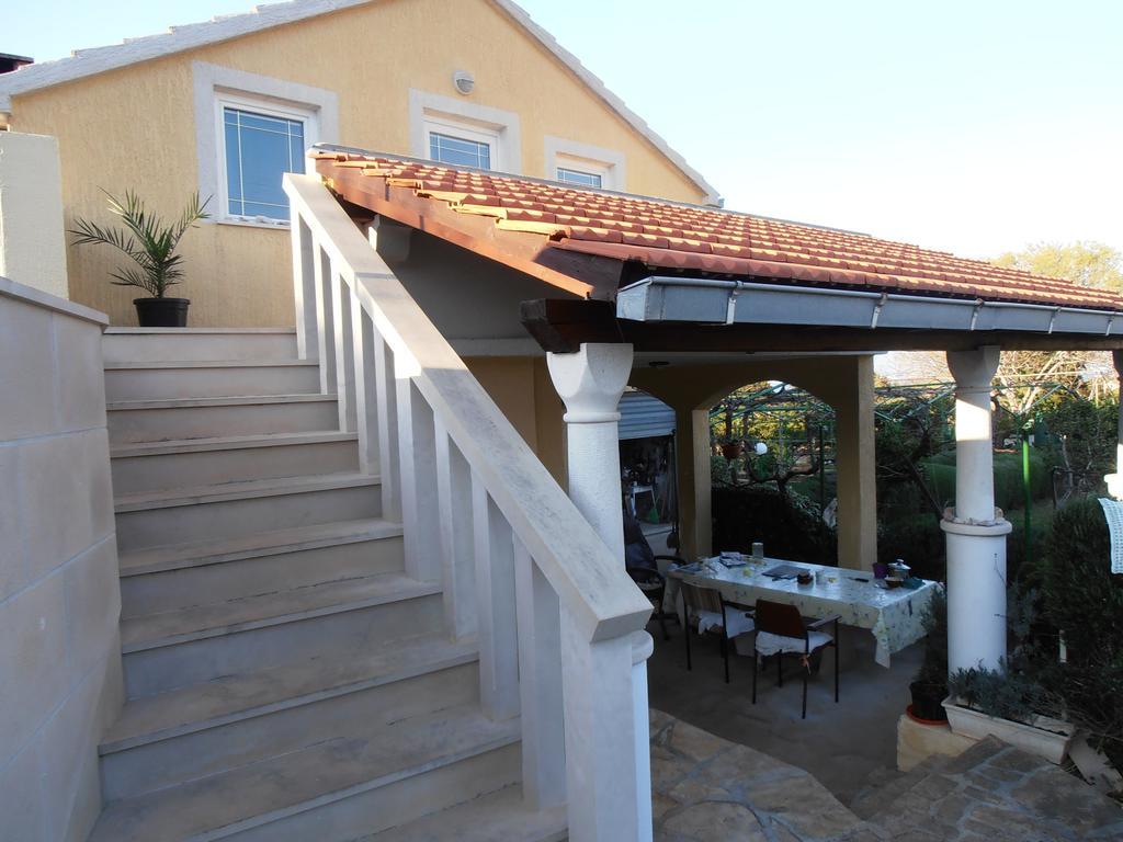 Jenny'S House Daire Supetar Dış mekan fotoğraf